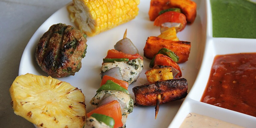 Home made barbeque with paneer tikka, kheema cutlet, malai chicken tikka and corn.