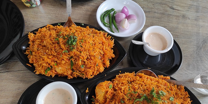 From Khasi dishes to quick bites, Dawki has delicious options for every palate