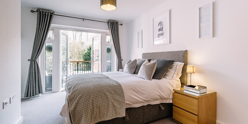 An image showing a view of a cosy hotel room near the Beatles Museum in Liverpool, England.