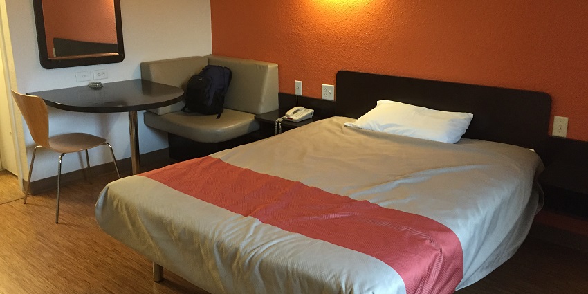 Deolali offers diverse accommodations, from campsites to luxury hotels with modern amenities.