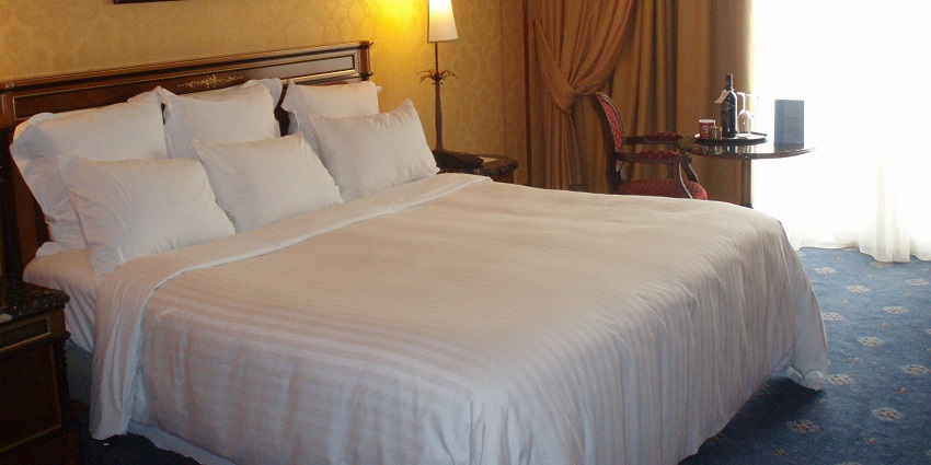 Matheran offers budget hotels with luxurious amenities, ensuring a comfortable stay.