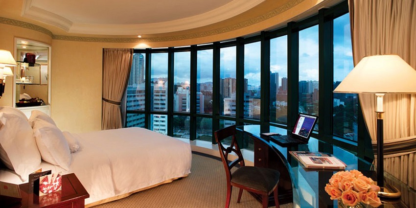 Luxury to budget accommodations with excellent amenities
