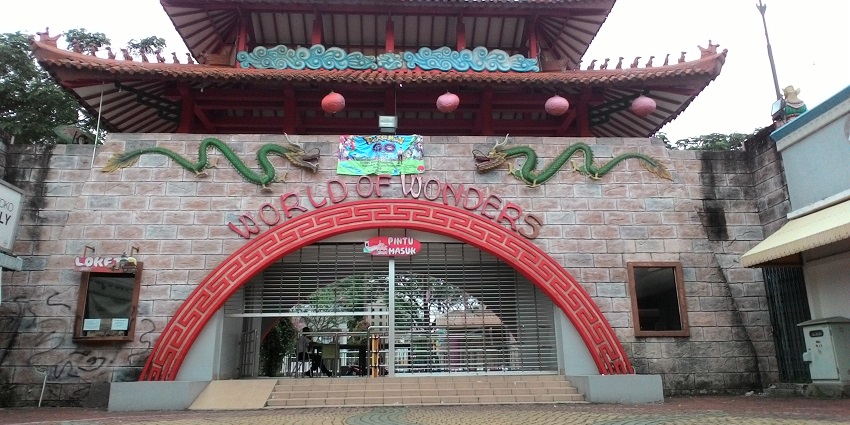 Worlds Of Wonder is one of the best places to visit in Noida with friends.