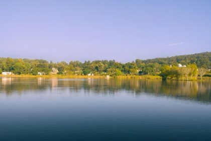 Explore the scenic Yelagiri Lake with the help of the Yelagiri travel guide