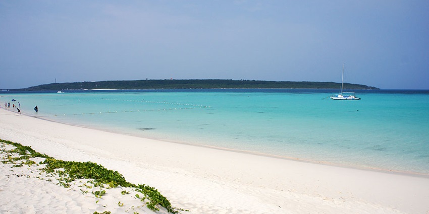 Yonaha Maehama Beach, a pristine white sand beach, is among the best beaches in Japan.