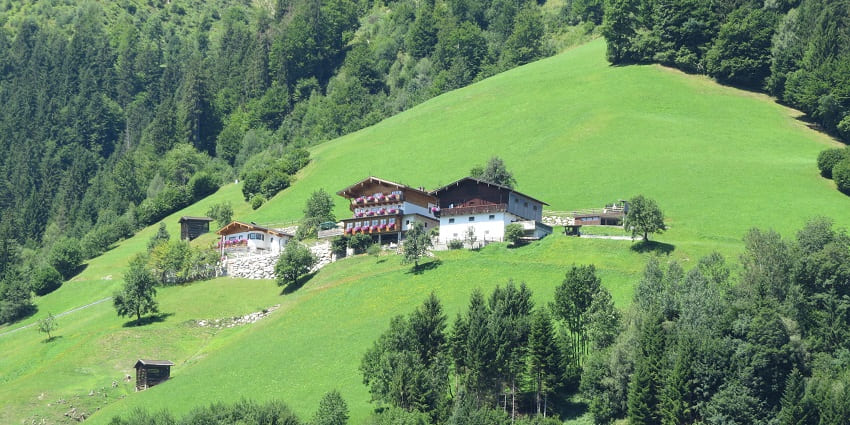 A picture of Zell am See, Austria, with scenic views.