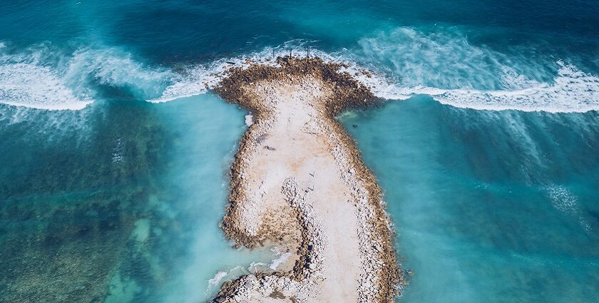 A representative picture of a beach that is ideal for surfers and relaxation seekers