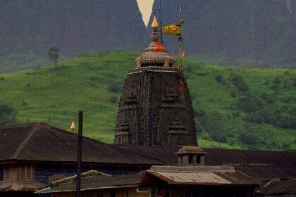 A shiva temple-Tarakeshwar Temple nestled in the Himalayas