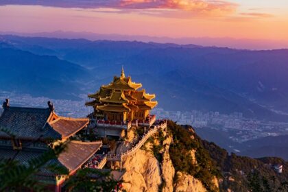 temple in China takes you on a ride of supreme divinity intertwined with architecture