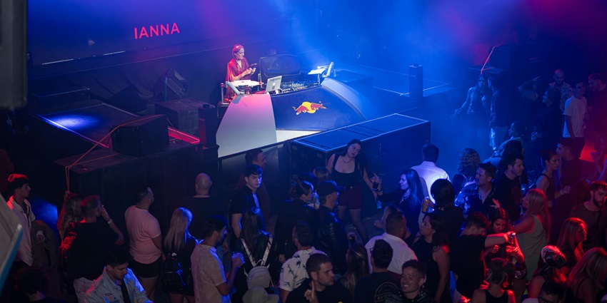 Enjoy Moscow Russia nightlife at the famous bar featuring live music and craft beer.