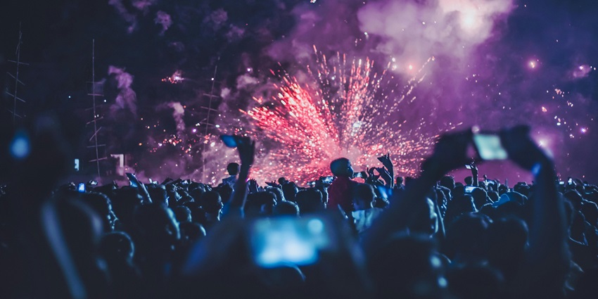 ALTN8 hosts breakthrough artists paired up with outstanding light shows and sounds.