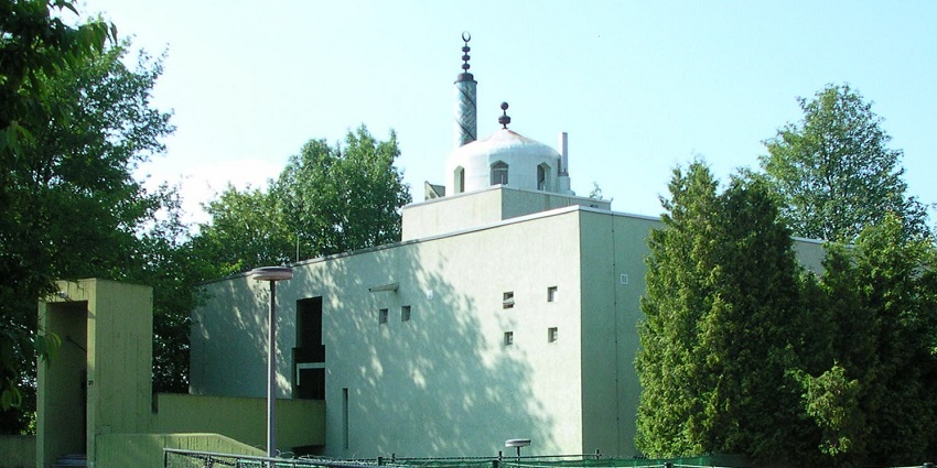 An image of Aachen Mosque with its elegant structure and welcoming ambience