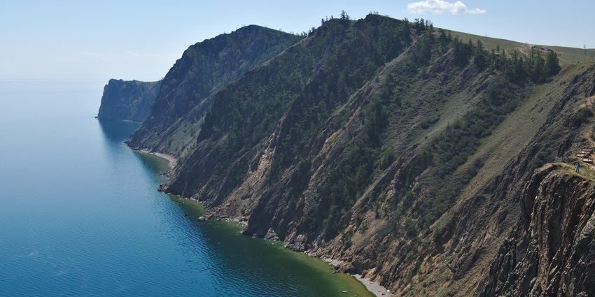 Olkhon Island travel guide ensures the scenic view of the sacred Lake Baikal island.