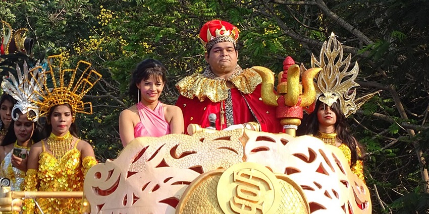 Panjim Carnival in Goa floats with King Momo in a decorated manner.