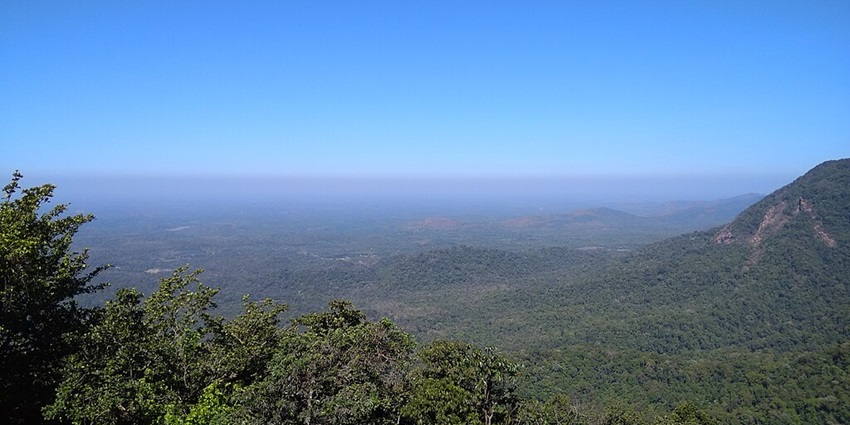 An image of the Agumbe Ghat view, one of the best places in South India in monsoon