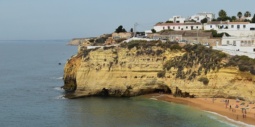 Explore stunning cliffs and hidden grottoes at Algar Seco’s edge