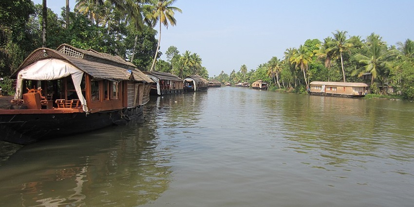 An image of Kumarakom, a famous scenic backwater destination in Kerala, India.