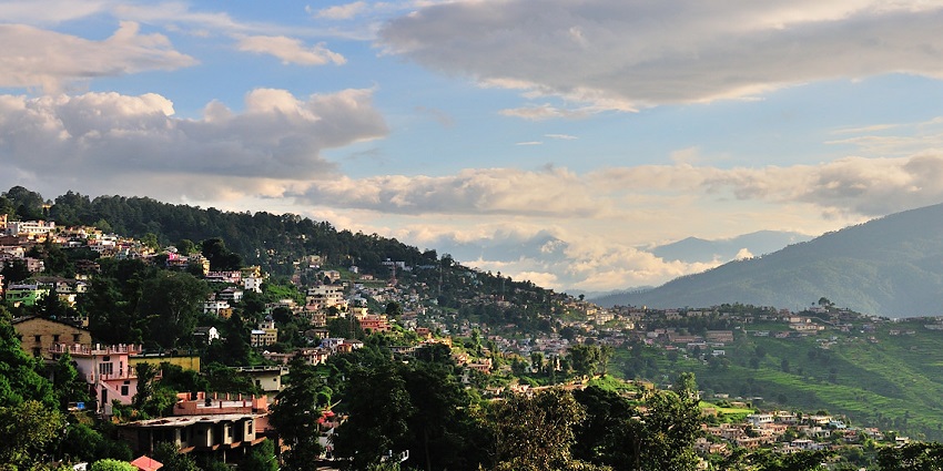 Image of Almora with scenic views - one of the best places to visit near Kathgodam