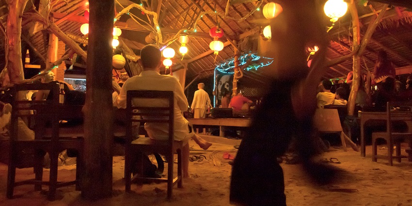 Enjoy Boracay nightlife at the Italian-inspired beachfront bar with great ambience and cocktails