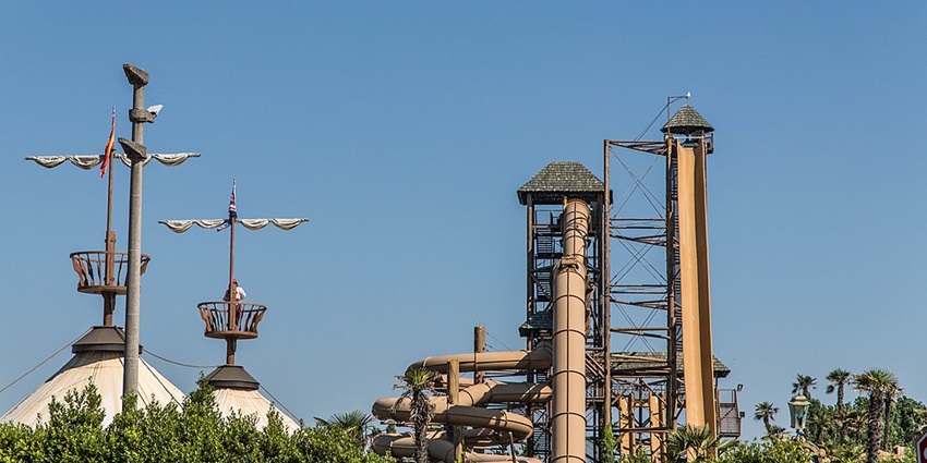 Fun rides at the Aqualandia in Italy