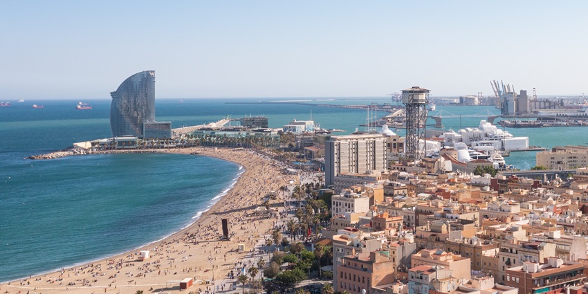 Perfect for beginners to enjoy Scuba Diving in Barcelona adventures.