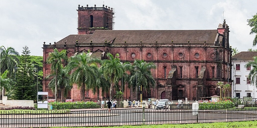 This place is one of the finest places to visit in North Goa with family.