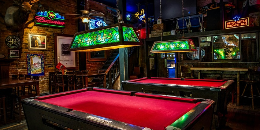 Beer Academy in Vanadzor serves up amazing local craft beers, live music, and a cozy atmosphere for a perfect night out.