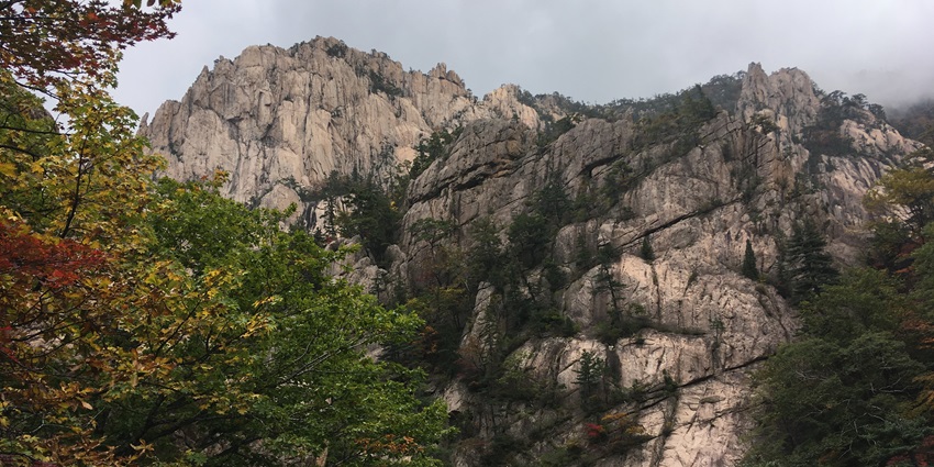 The best time to visit the national park in South Korea is from October to November.