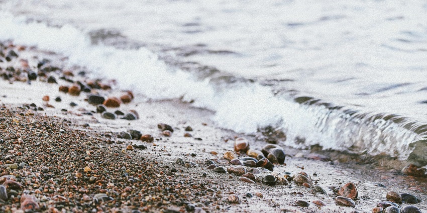 The best time to visit Glass Beach in Russia is from May to September.