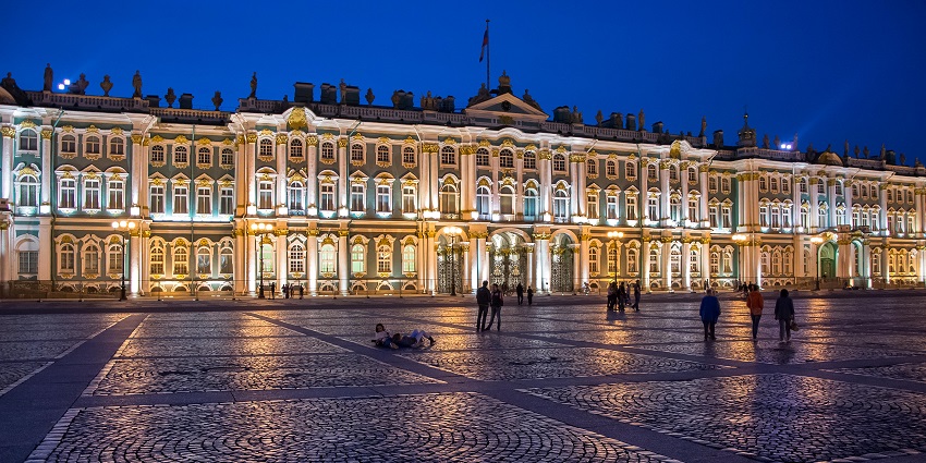 The best time to visit the State Hermitage Museum for smaller crowds and great views is early morning