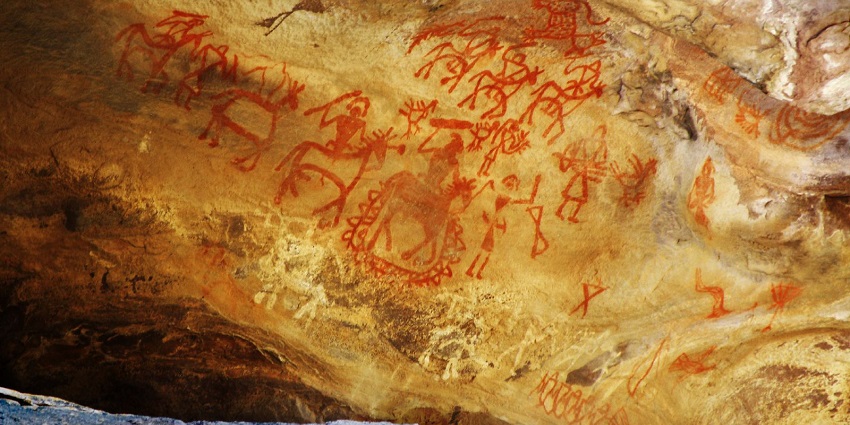 An image of Bhimbetka Rock Shelters in Madhya Pradesh, one of the ancient caves in India