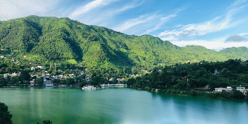 View of Bhimtal, a popular hill station - one of the places to visit near Mukhteshwar.