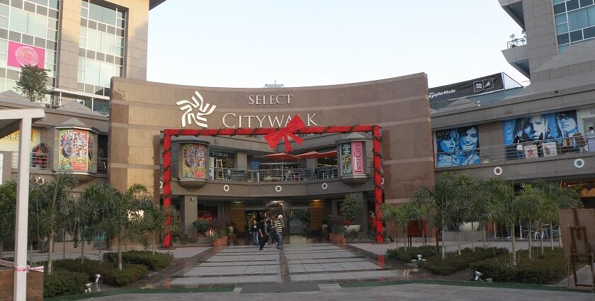 Lovely decorations and a bow at the entrance of the biggest shopping mall in Delhi