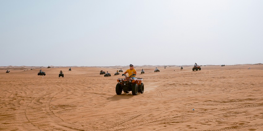 An Image of the sand dunes in the Thar desert of Rajasthan, in Bikaner, one of the top places for desert safaris in India.