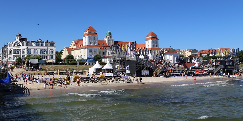 An image showing the beautiful beach of Binz, one of the most famous beaches in Germany.