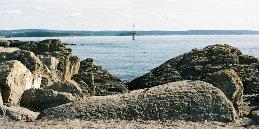 An image showing the scenic Bygdøynes, known for its historical landmarks and beauty.