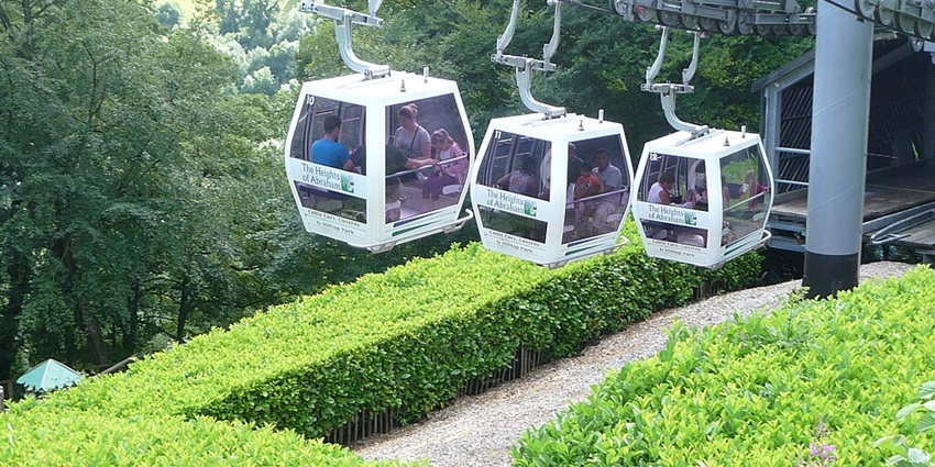 Enjoy stunning Peak District views on a scenic cable car journey