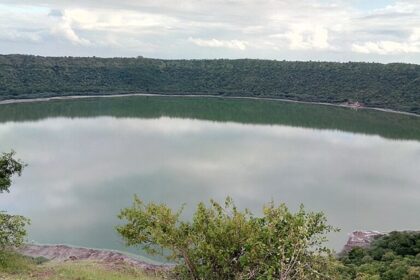 An expansive view of Lonar Lake, a caldera lake in Maharashtra’s Buldhana District.