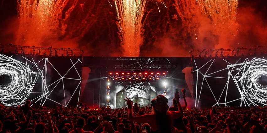 Celtic Connections is among the biggest Scotland Music festivals, featuring traditional Celtic performances, workshops, and global artists.