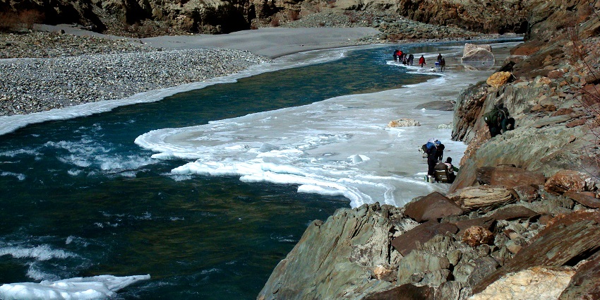 Chadar Trek, trekkers here walk on the frozen Zanskar River in extreme cold conditions