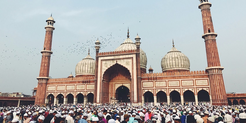 View of Jama Masjid in New Delhi, one of the places to visit on the Delhi travel guide.