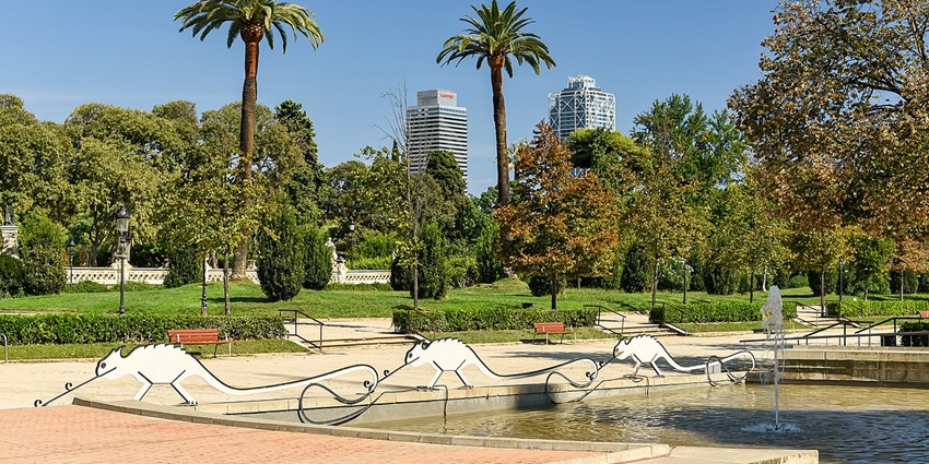Greenery at Ciutadella Park, a serene place to visit on Valentine’s Day in Barcelona.