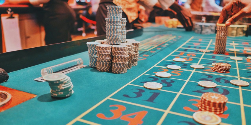 Casinos offering games and live entertainment, top place to enjoy Seychelles nightlife.