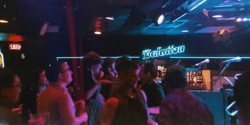 Famous for the 15-shot drinking challenge experience