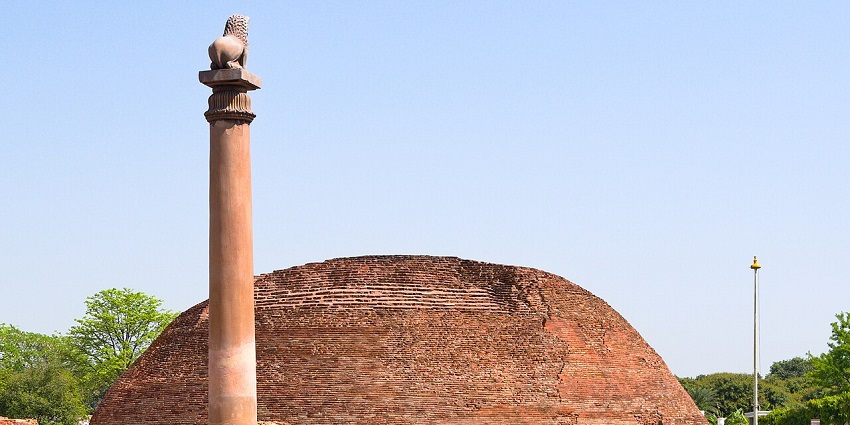 Image of the famous Dharmarajika Stupa, a site offering a glimpse in Sarnath's history.
