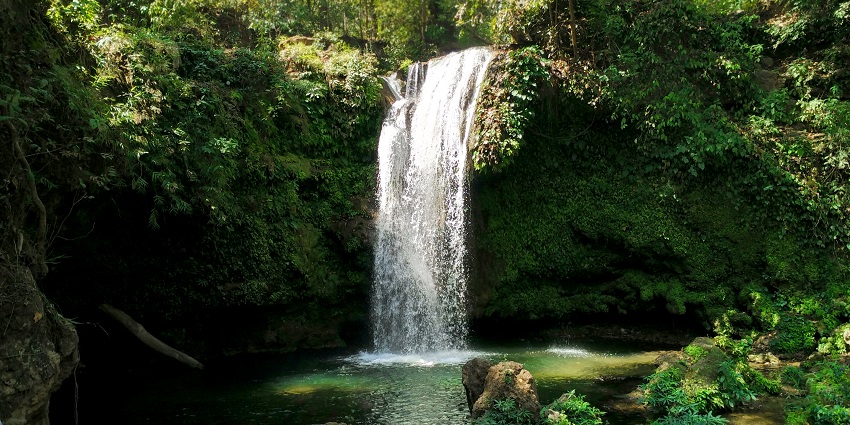 Witness the majestic Corbett Falls - one of the places to viist in Jim Corbett, Uttarakhand.
