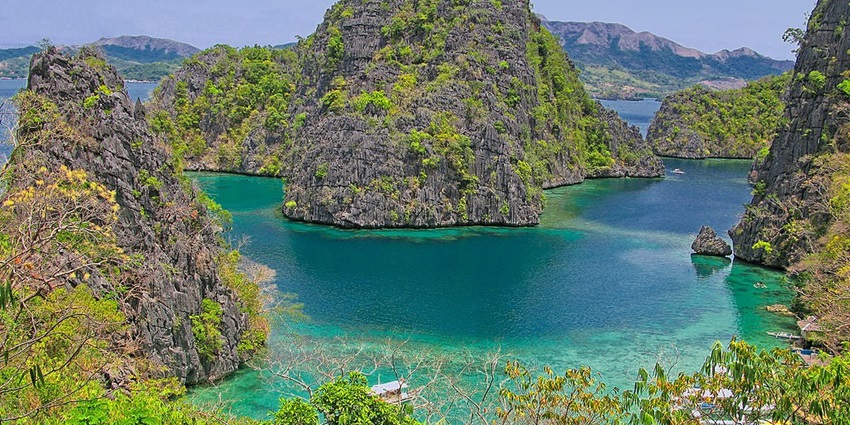Island destination offering crystal-clear lagoons and WWII shipwreck dives, among the famousPhilippines Islands