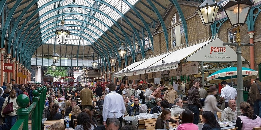 Image of Covent Garden, home to some of the best restaurants for Valentine’s Day in London.