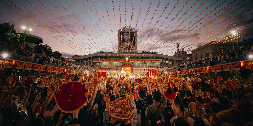 Enjoy vibrant festivities on Valentine’s Day in the Philippines' cultural heart, Cebu.