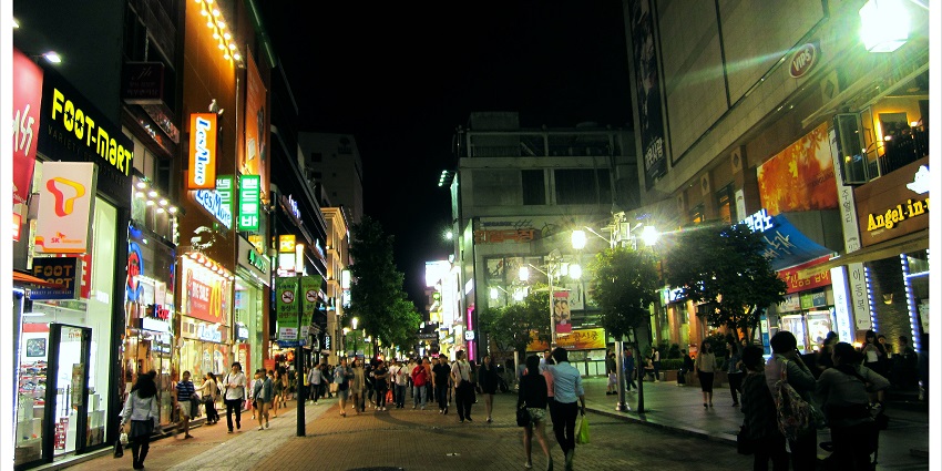 Historic city with traditional markets, temples, and vibrant street food.